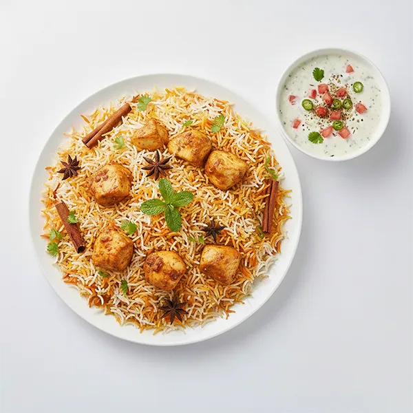 Sindhi Chicken Biryani With Tomato Raita